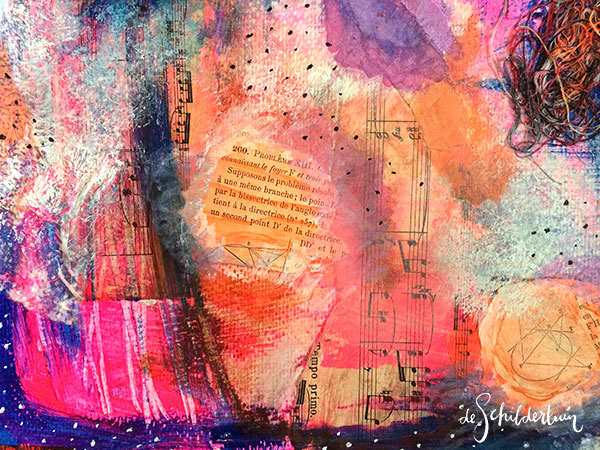 detailfoto van een mixed media collage