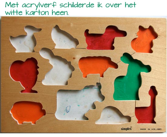 foto van houten puzzel geverfd met acrylverf stap 1